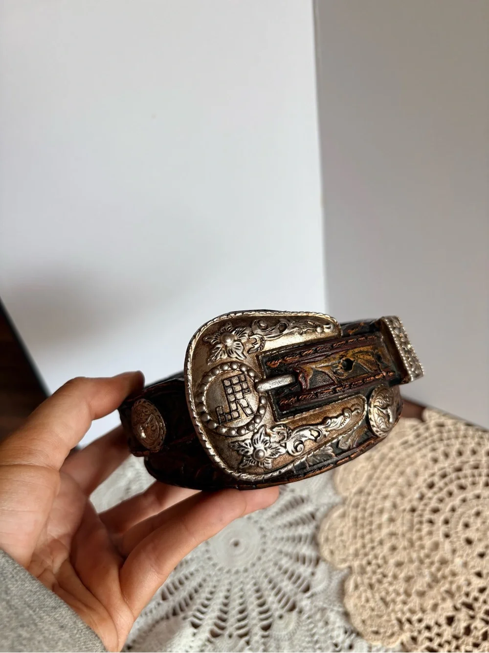 Brown Ceramic Western Belt Buckle Ashtray